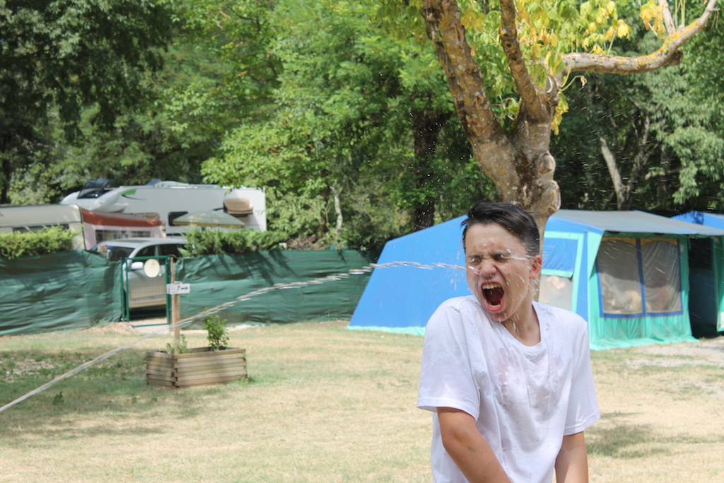 Village Camps International Summer Camp Ardèche, France 2019-07-26 https://www.villagecamps.com/journals_admin/images/2166-7529-WetWild11 copy.jpg